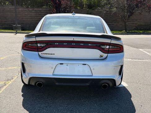 Used 2022 Dodge Charger Scat Pack RWD image 5