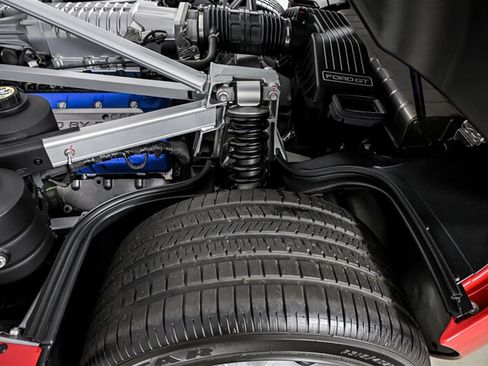 Used 2005 Ford GT RWD image 20