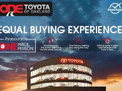 Used 2025 Toyota Tacoma SR5 image 7