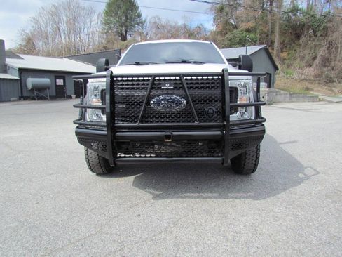 Used 2018 Ford F450 XL w/ XL Value Package AWD/4WD image 2