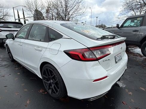 Used 2023 Honda Civic Sport Touring image 6