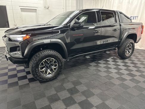 Used 2024 Chevrolet Colorado ZR2 w/ ZR2 Convenience Package III AWD/4WD image 5