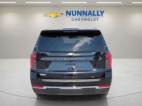 Certified 2025 Chevrolet Suburban LT AWD/4WD image 4