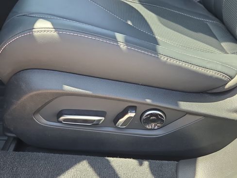 Used 2025 Acura TLX w/ Technology Package FWD image 10
