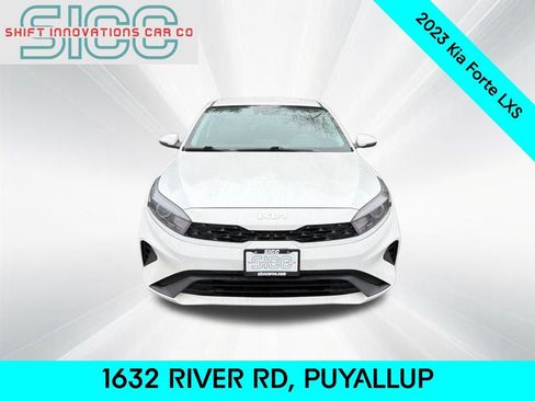 Used 2023 Kia Forte LXS w/ LXS Technology Package image 2