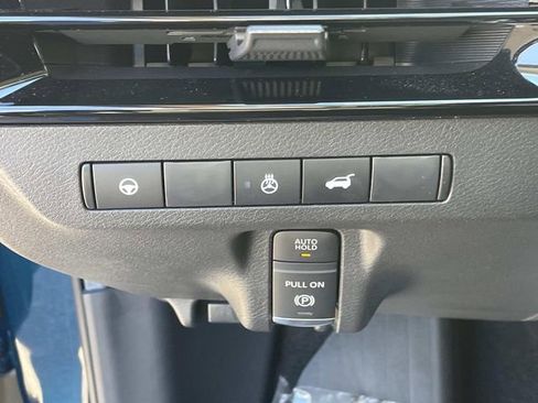 Certified 2025 Nissan Murano SL image 19