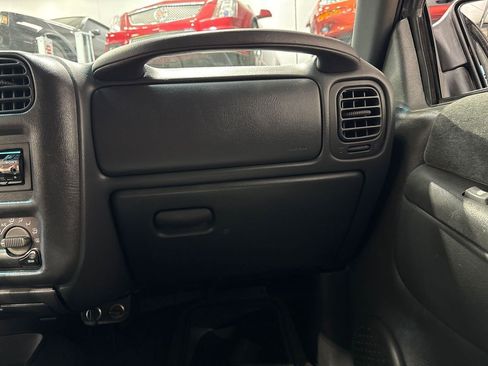 Used 2002 Chevrolet Blazer LS w/ Preferred Equipment Group image 85