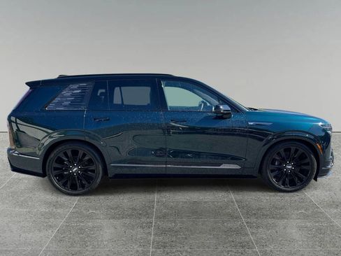 New 2026 Cadillac Vistiq Platinum AWD/4WD image 6