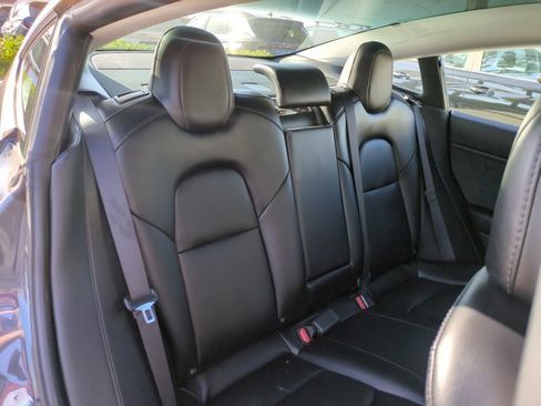 Used 2019 Tesla Model 3 Performance image 20