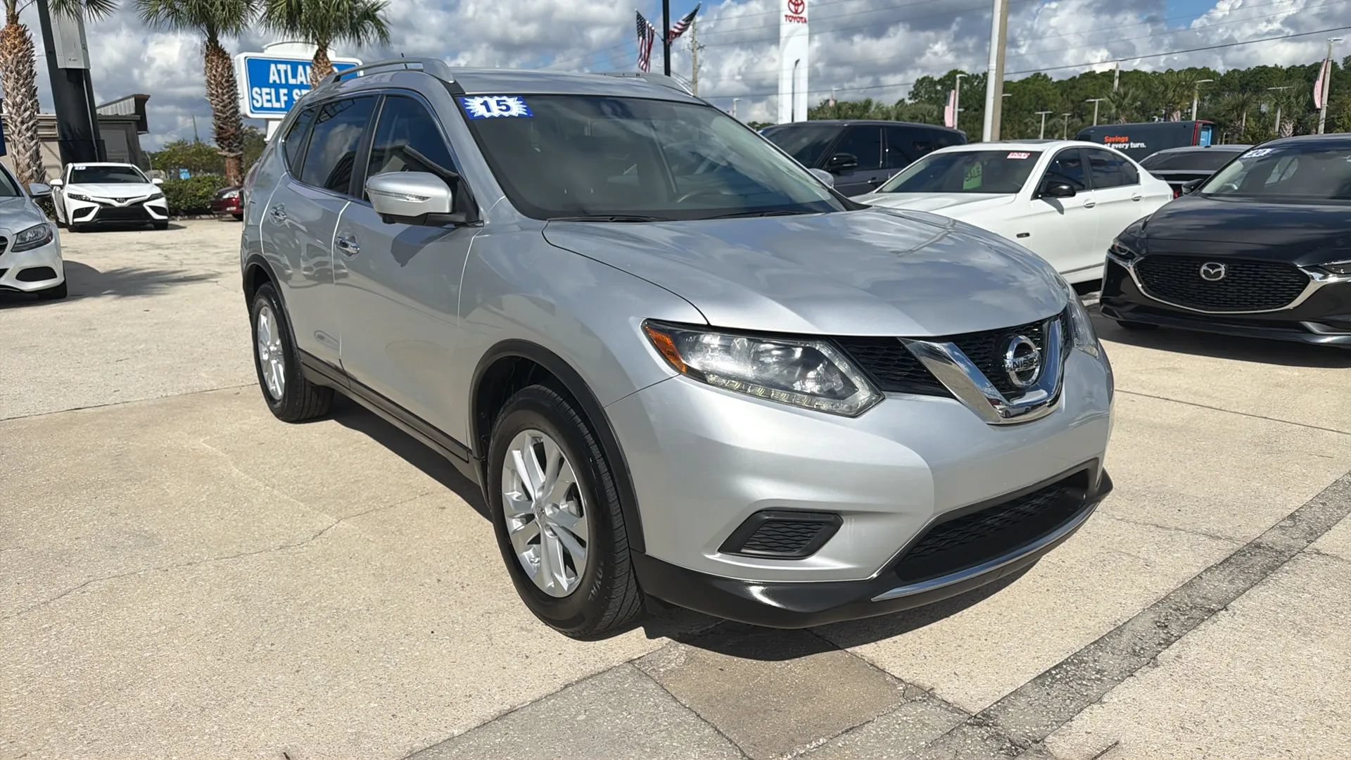 Used 2015 Nissan Rogue SV w/ SV Premium Package FWD image 7