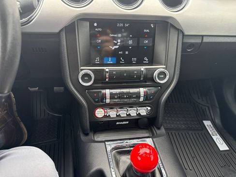 Used 2016 Ford Mustang GT Premium image 19