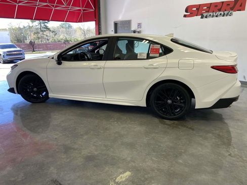 Used 2026 Toyota Camry SE image 6