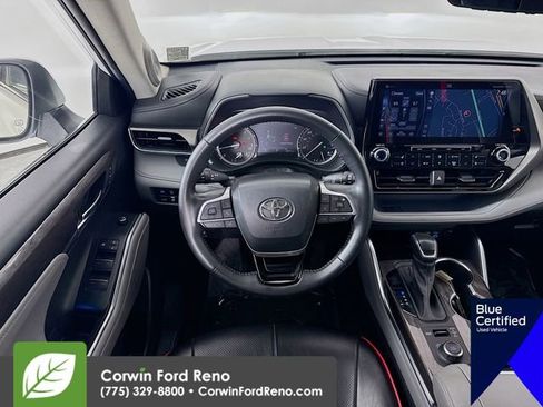 Used 2022 Toyota Highlander Limited image 26