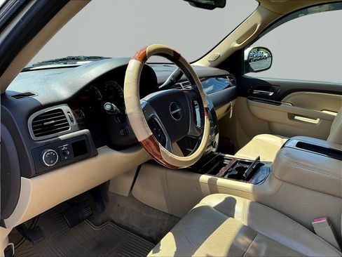 Used 2013 GMC Yukon Denali AWD/4WD image 16