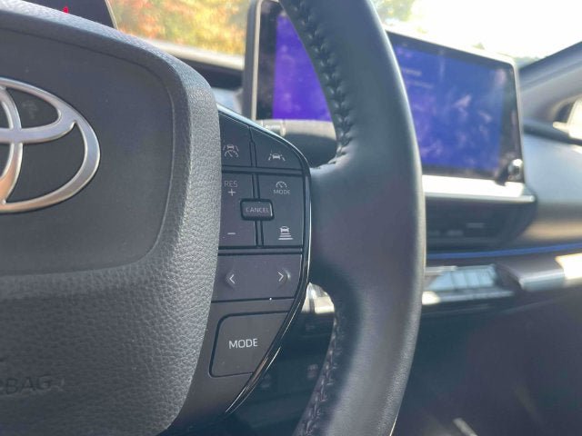 Used 2023 Toyota Prius XLE AWD/4WD image 24
