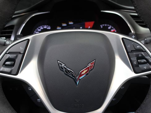 Used 2018 Chevrolet Corvette Stingray Coupe image 48