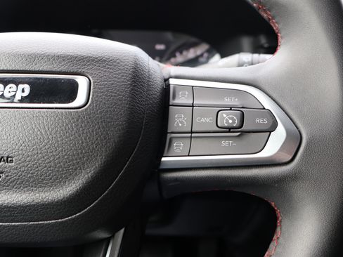 Used 2023 Jeep Compass Trailhawk image 36