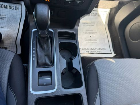 Used 2019 Ford Escape SE FWD image 30