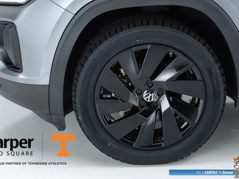 Used 2024 Volkswagen Atlas Cross Sport SE w/ Panoramic Sunroof Package FWD image 44