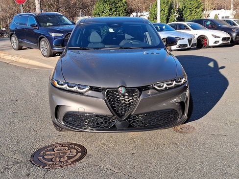 New 2025 Alfa Romeo Tonale w/ Active Assist Package image 3