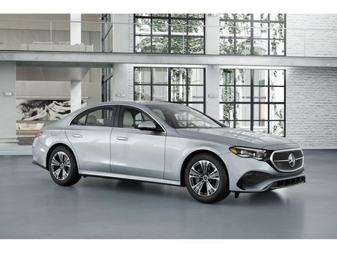 New 2026 Mercedes-Benz E 450 4MATIC Sedan image 12