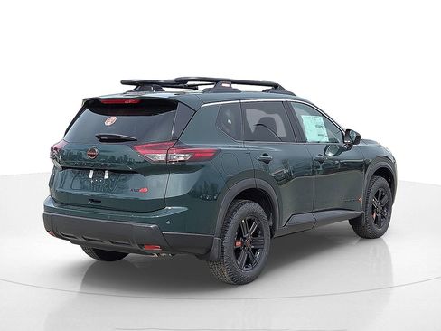 Used 2026 Nissan Rogue SV AWD/4WD image 5