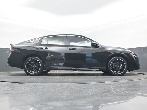 New 2026 Nissan Sentra SR w/ SR Premium Package image 29