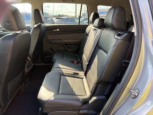 Used 2021 Volkswagen Atlas SE image 25