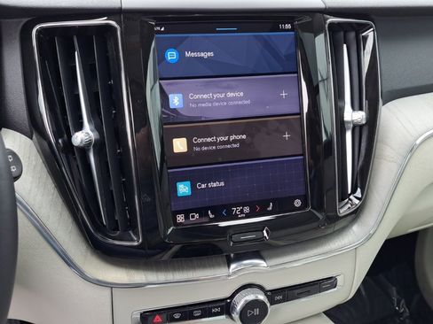 Used 2024 Volvo XC60 B5 Plus w/ Protection Package Premier image 23