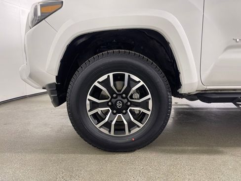 Certified 2023 Toyota Tacoma TRD Sport image 6