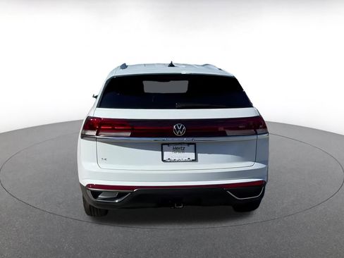 Used 2025 Volkswagen Atlas Cross Sport SE image 12