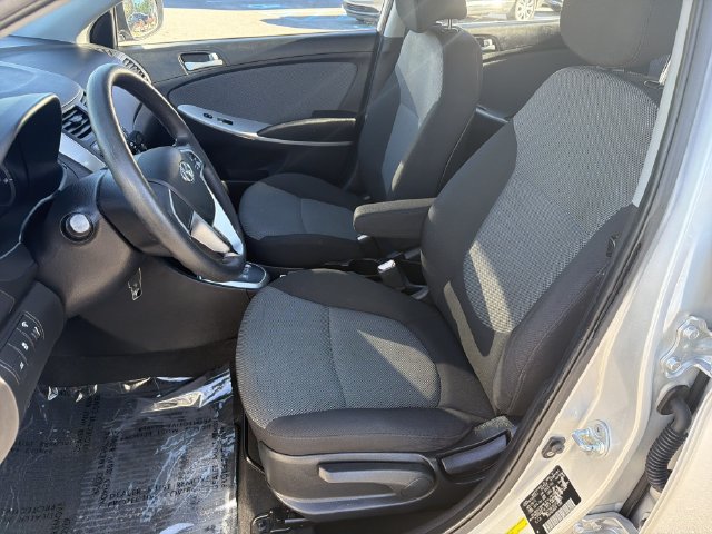 Used 2012 Hyundai Accent GS FWD image 11