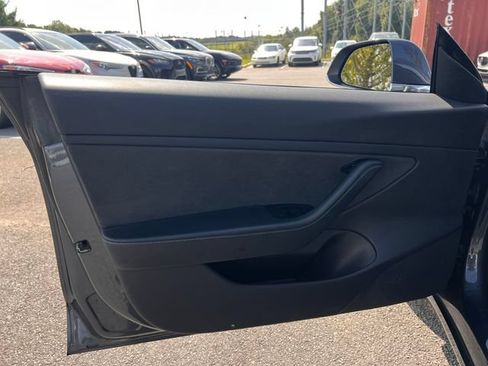 Used 2019 Tesla Model 3 Long Range RWD image 9