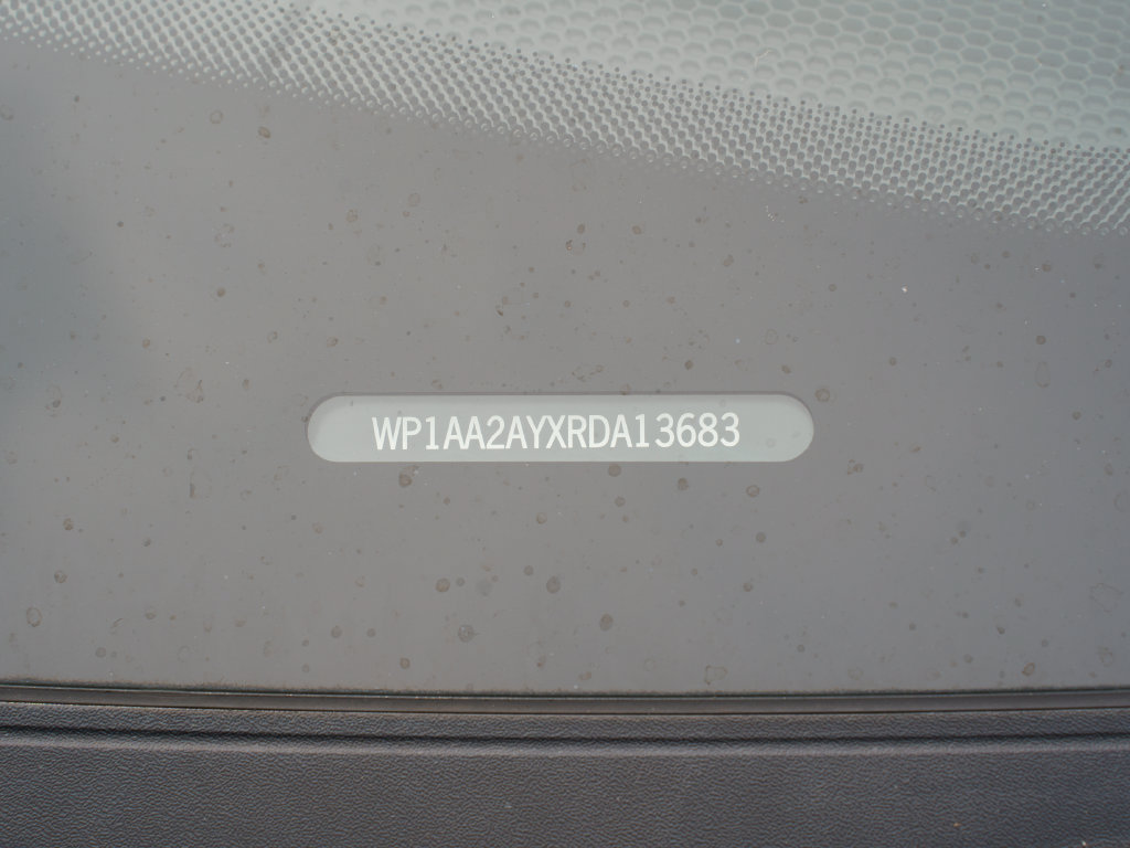 Used 2024 Porsche Cayenne AWD/4WD image 31