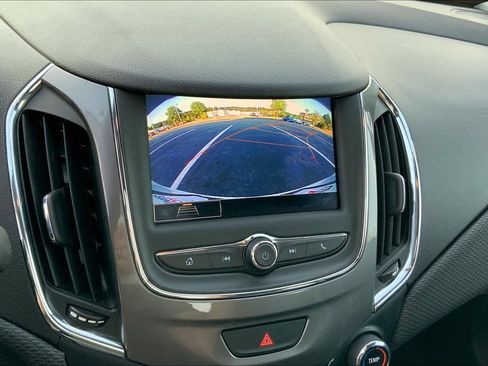 Used 2019 Chevrolet Cruze LS w/ LS Fleet Convenience Package image 28