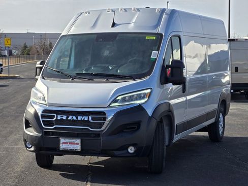 New 2025 RAM ProMaster 2500 w/ Quick Order Package 22G SLT image 3