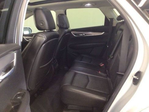 Used 2017 Cadillac XT5 Luxury w/ Driver Awareness Package AWD/4WD image 11
