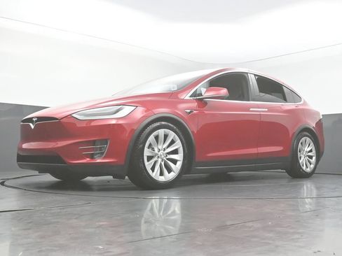 Used 2016 Tesla Model X 90D AWD/4WD image 43