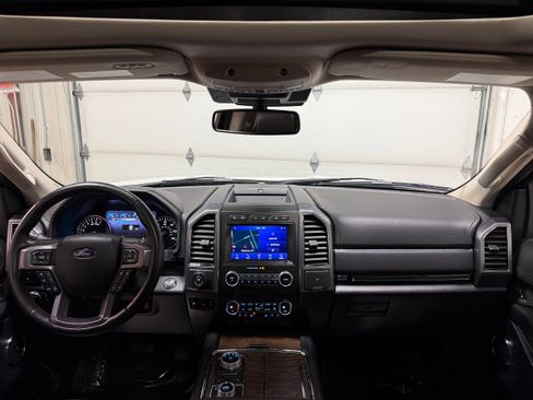 Used 2021 Ford Expedition Max Platinum AWD/4WD image 3