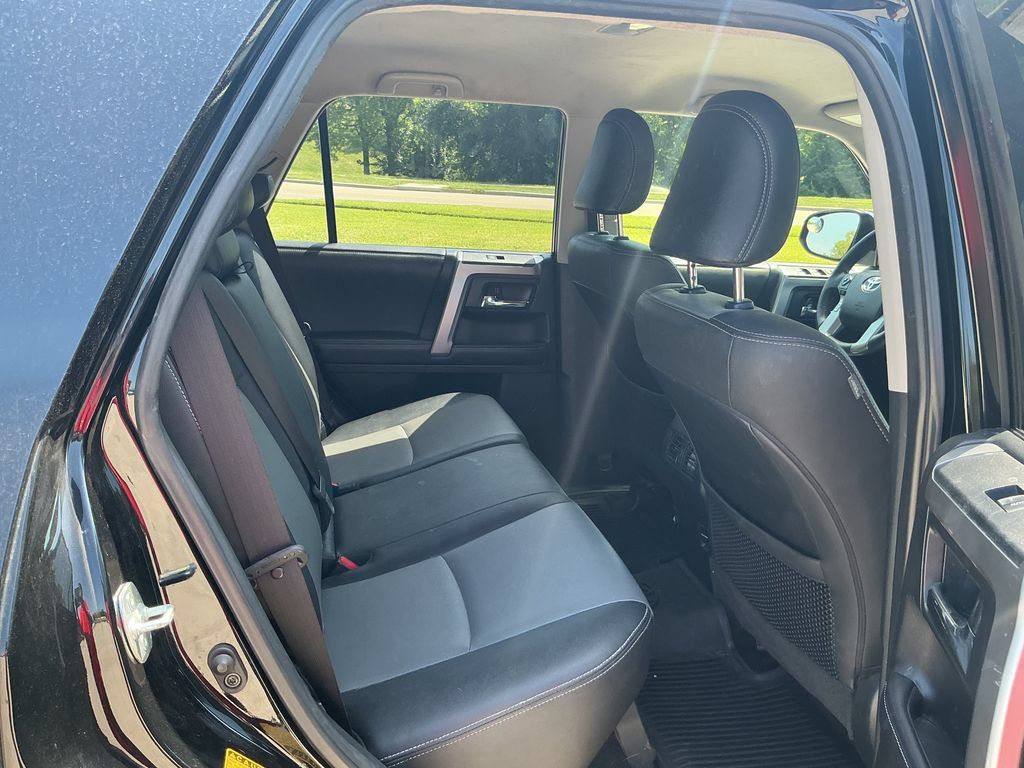 Used 2019 Toyota 4Runner SR5 Premium AWD/4WD image 22