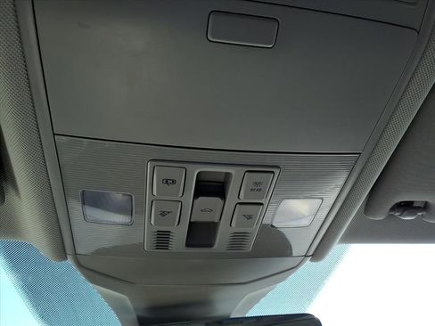 Used 2024 Volkswagen Jetta SE w/ Panoramic Sunroof Package image 14