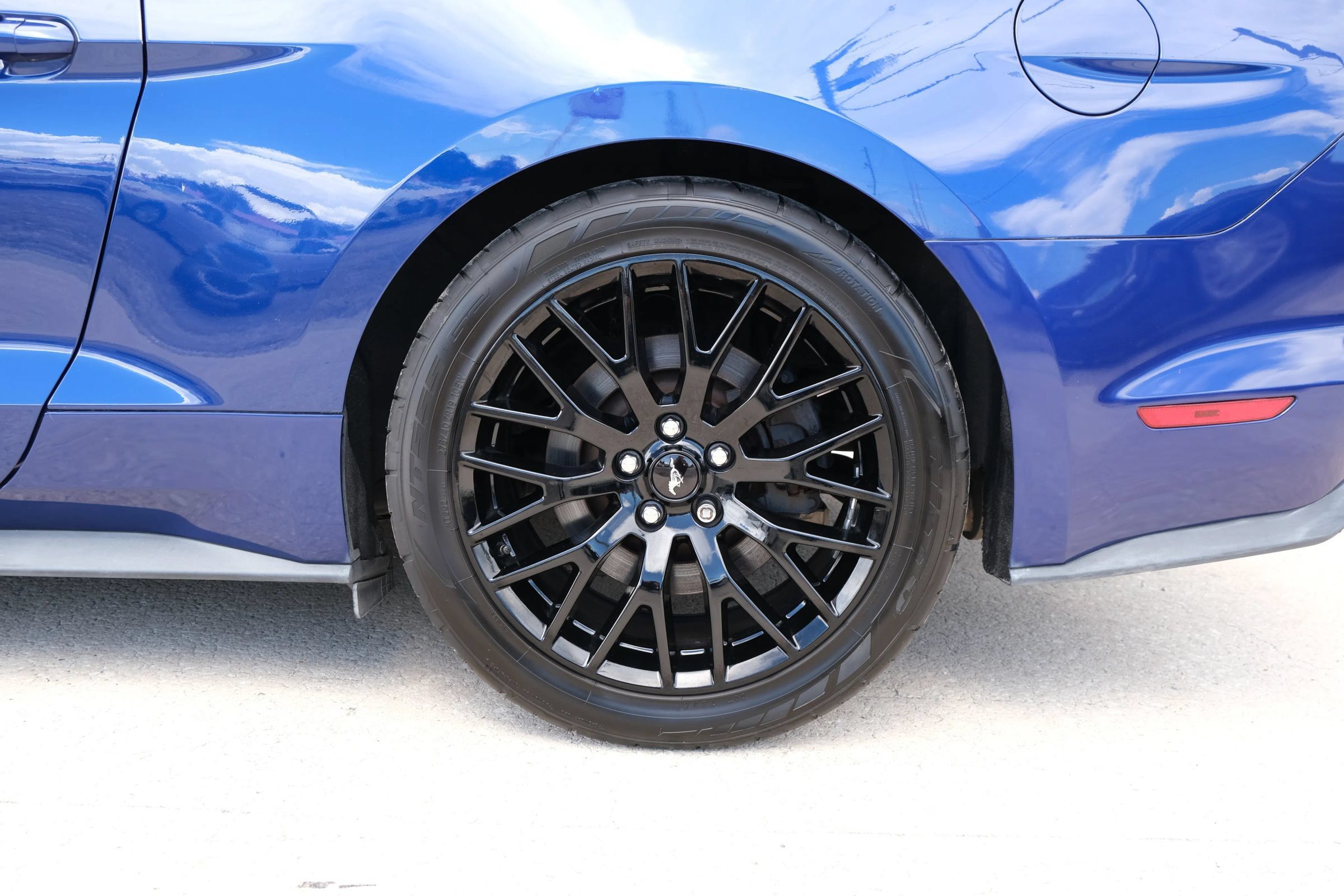 Used 2016 Ford Mustang GT Premium w/ GT Performance Package RWD image 18