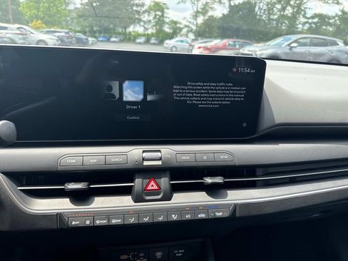 New 2025 Kia K4 LXS image 10