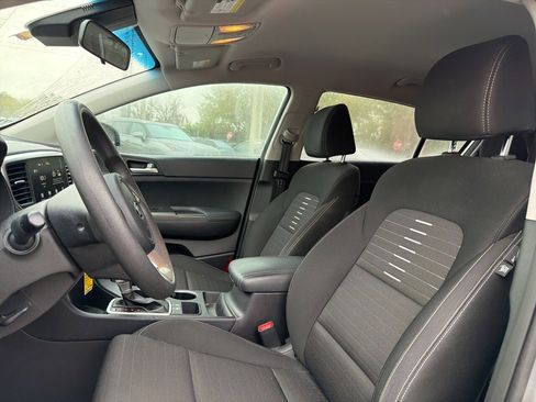 Used 2020 Kia Sportage LX w/ LX Popular Package image 9