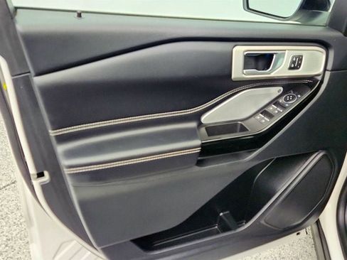 Used 2022 Ford Explorer ST w/ Equipment Group 401A image 11