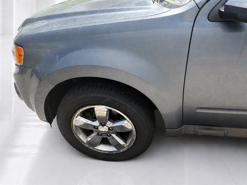 Used 2011 Ford Escape Limited w/ 302A Rapid Spec Order Code FWD image 19