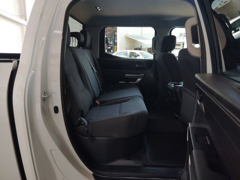 Used 2022 Toyota Tundra SR5 RWD image 15