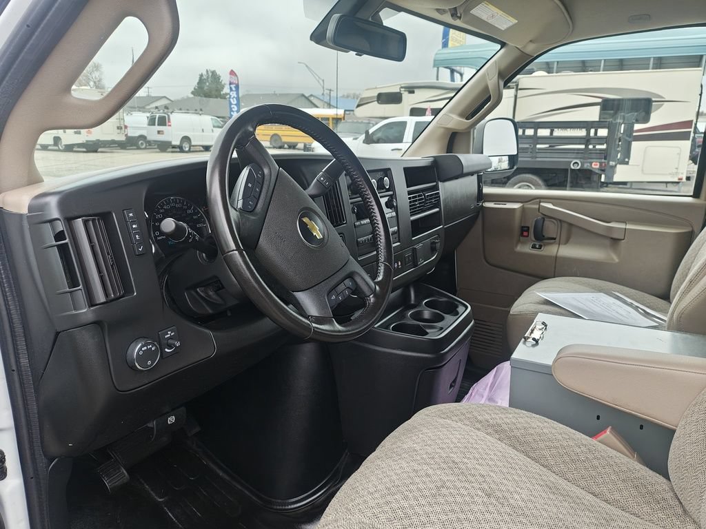 Used 2021 Chevrolet Express 2500 w/ Driver Convenience Package RWD image 7