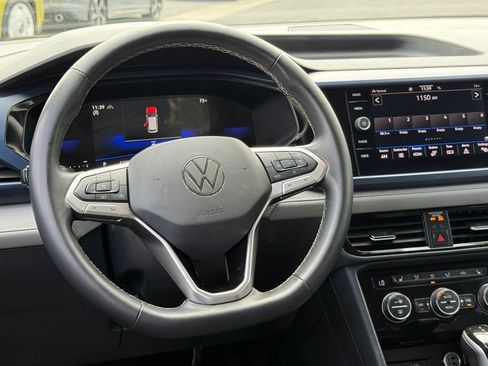 Used 2024 Volkswagen Taos SE AWD/4WD image 25