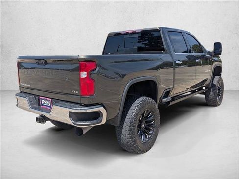Used 2022 Chevrolet Silverado 2500 LTZ AWD/4WD image 5